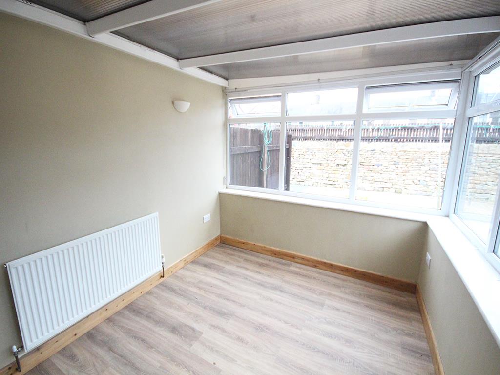 4 bedroom semi-detached house To Let in Earby - IMG_3131.JPG
